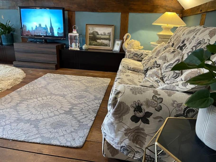 Stylish 2-Bed Cottage With Secure Parking Winforton Exteriör bild