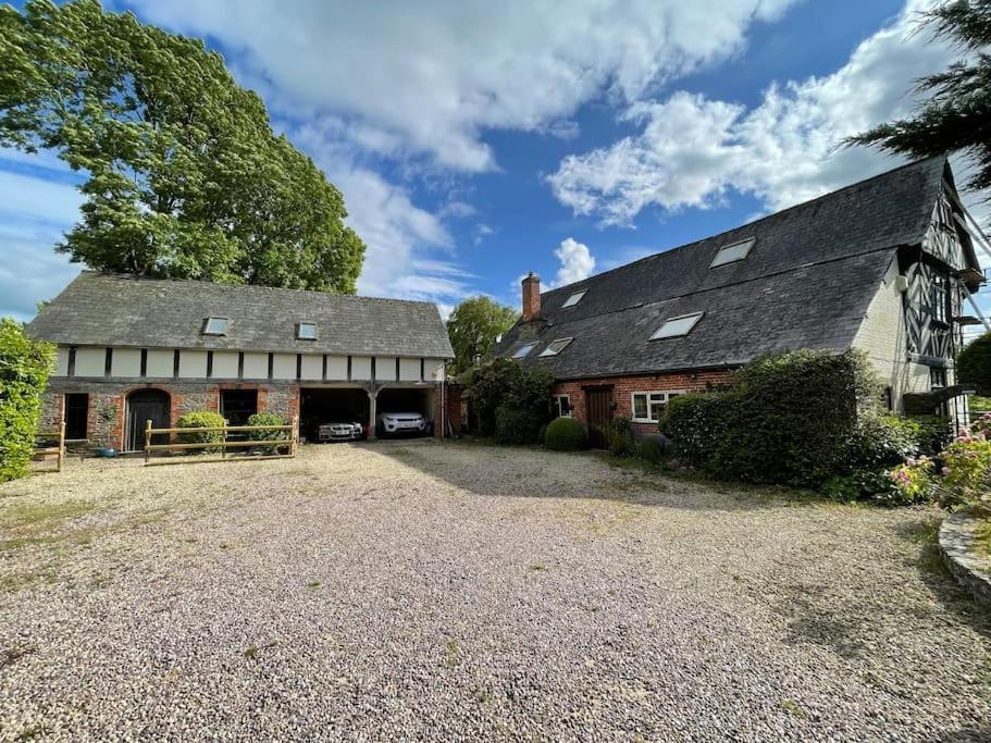 Stylish 2-Bed Cottage With Secure Parking Winforton Exteriör bild