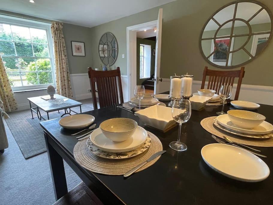 Stylish 2-Bed Cottage With Secure Parking Winforton Exteriör bild