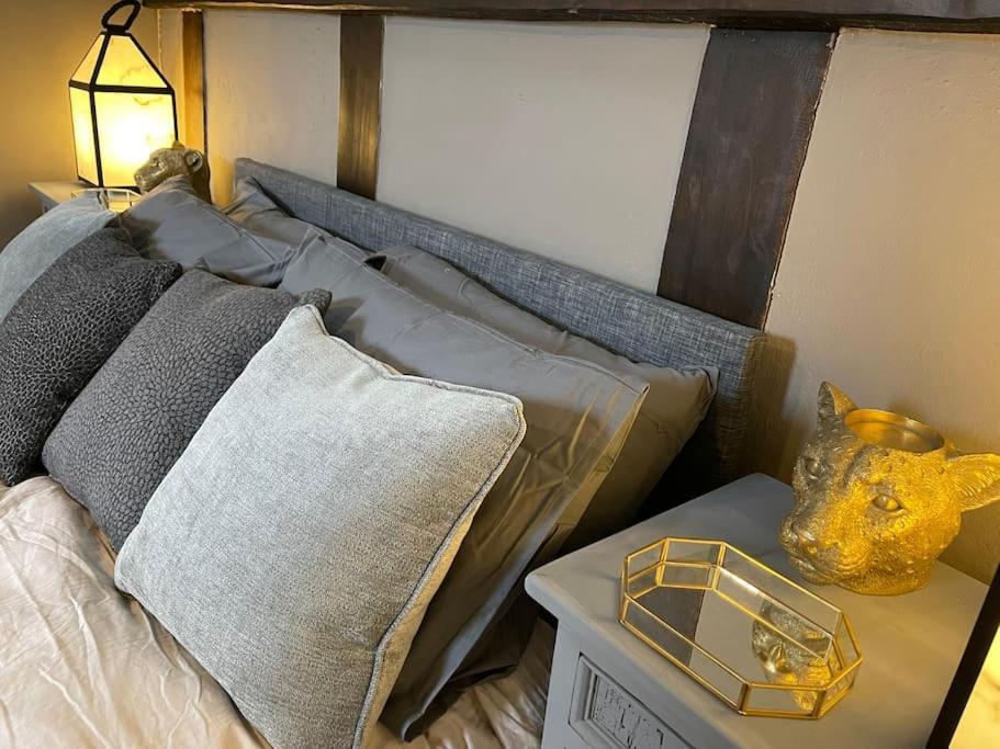 Stylish 2-Bed Cottage With Secure Parking Winforton Exteriör bild